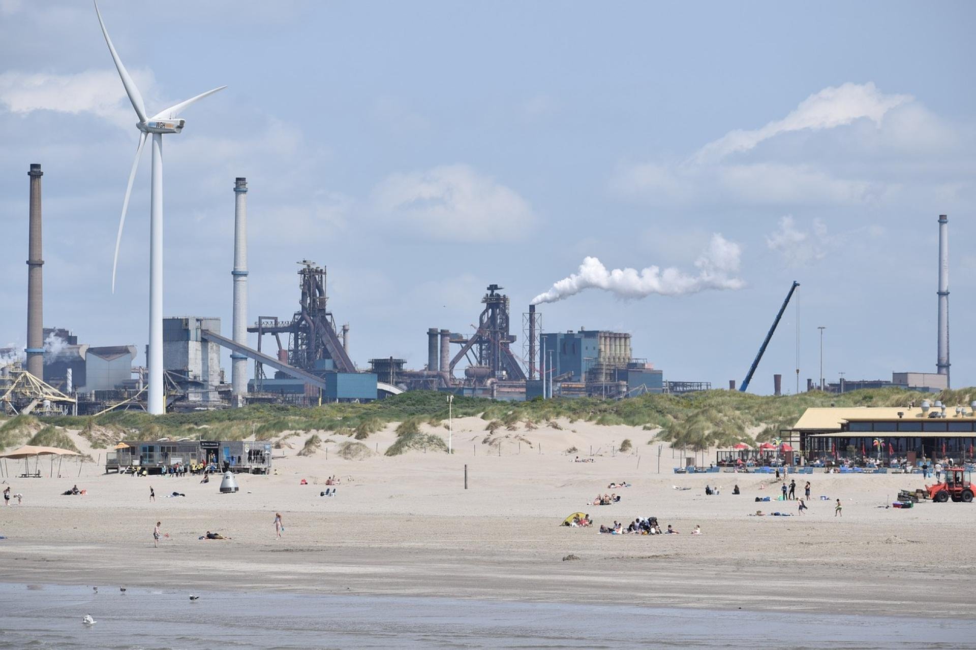 Tata Steel vanaf het strand